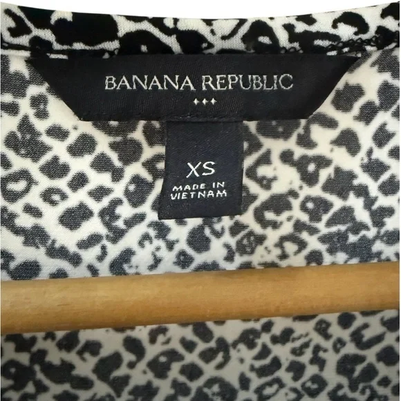 Banana Republic Black and White Midi Stretch Dress! XS! - Picture 5 of 11